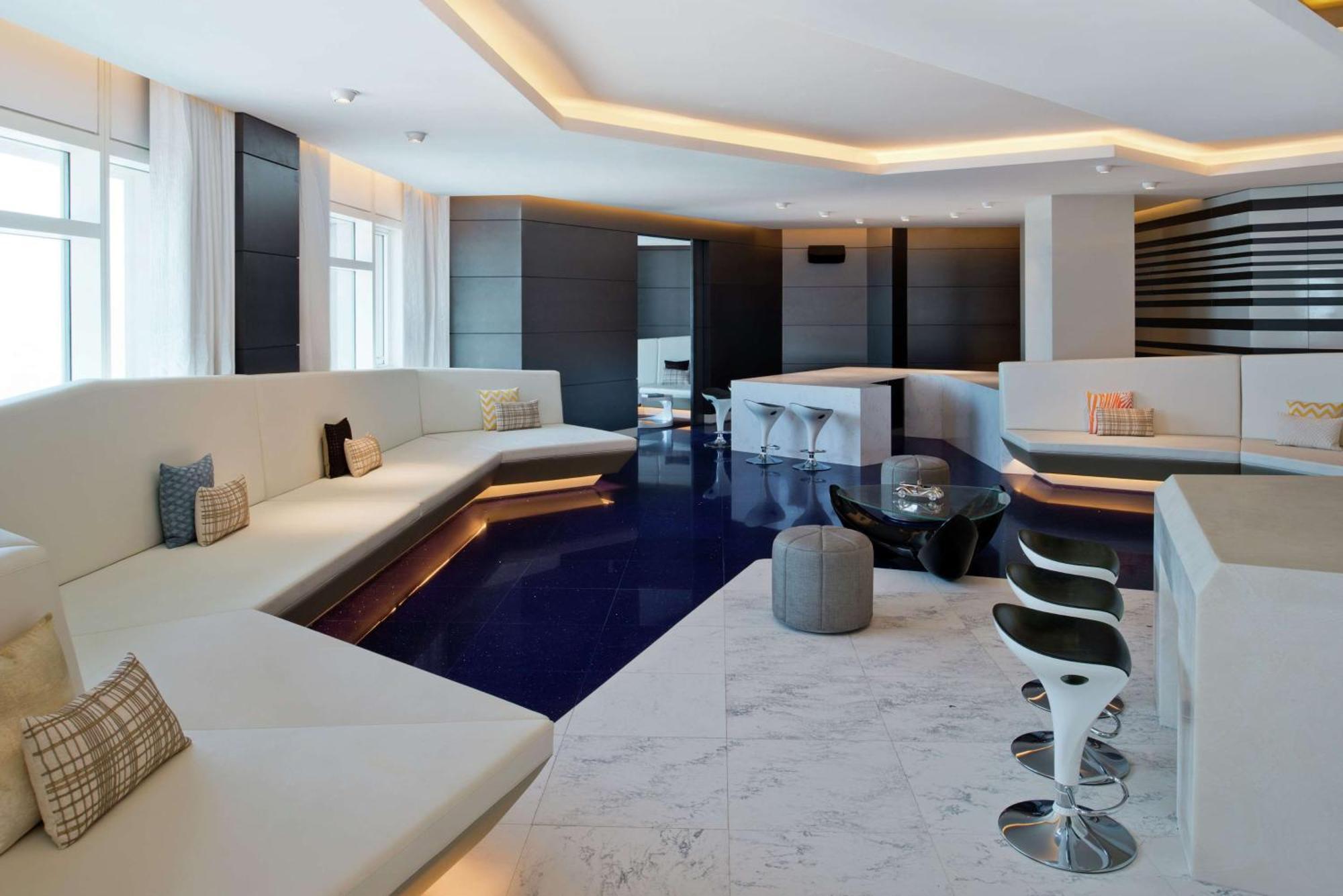 V 호텔 두바이, 큐리오 컬렉션 바이 힐튼 외부 사진 The interior of a suite at the Mandarin Oriental, Munich